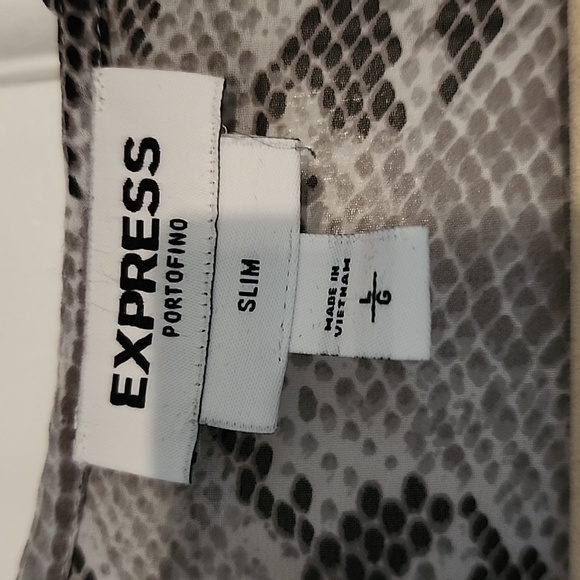 Express Button Down Blouse - Picture 2 of 5